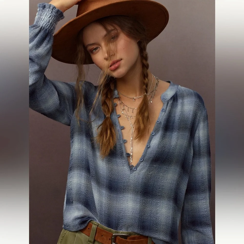 Cloth & Stone Navy Checkered Blouse